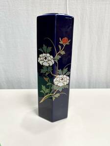 蘇さ(HaY32)　宮内庁御用達　深川製　花瓶　花器　金彩　華道具　骨董品　中古品　80サイズ