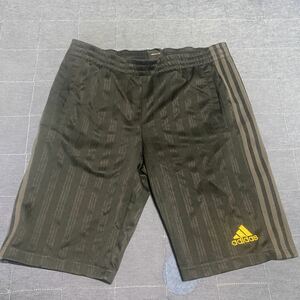 k10 adidas ハーフパンツ　サイズL表記 中国製