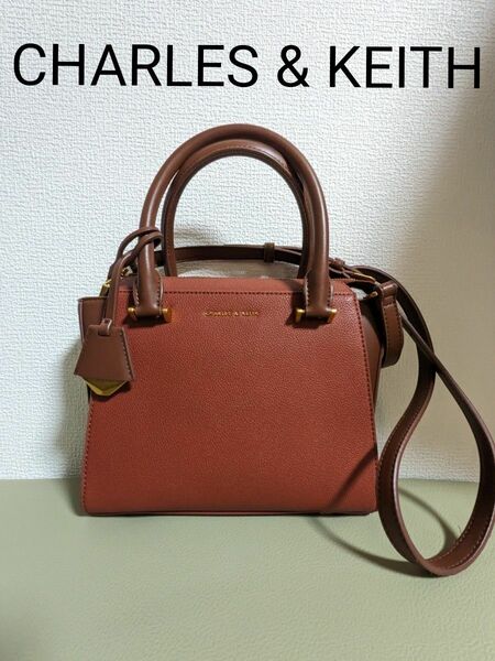 CHARLES & KEITH 2wayバッグ　レッド×ブラウン