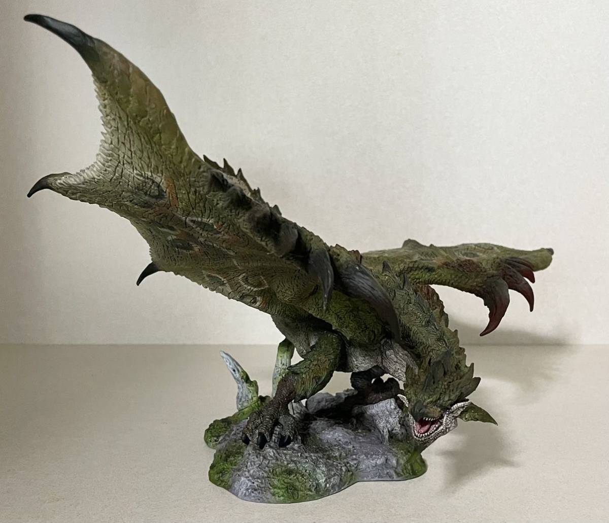 ヤフオク! -「クリエイターズモデル リオレイア」の落札相場・落札価格