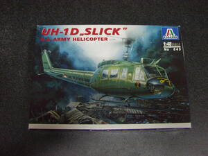 イタレリ　1/48　UH-1D　スリック　ヘリコプター 　 プラモデル