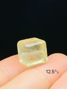 リビアングラス 12.5㍉　隕石　メテオライト　天然ガラス　隕石　リビアングラス
