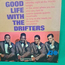 即決 THE GOOD LIFE WITH THE DRIFTERS ドリフターズ LP 1964年 USA ATLANTIC 8103 送料510円_画像3