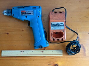 動作未確認 マキタ makita　電池ドリル 6012D 10mm 2スピード DC7000 バッテリー無し　充電式　電動ドリル