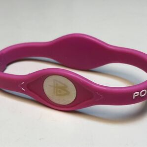 POWER・BALANCE パワーバランス ピンク色 シリコン e ブレスレット リストバンド 服飾品 装飾品 M 男女兼用【4229】A