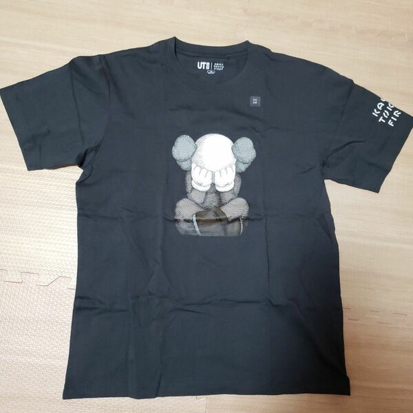 ☆新品未使用☆UNIQLO×KAWS UT ユニクロ×カウズ コラボ サイズM