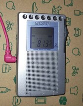 ICF-R330 ソニー 受信確認済 AM FM ワイドFM ポケットラジオ 名刺サイズ 通勤 語学 出張 野球 競馬 出張 ジョギング 防災 登山 1033961_画像3