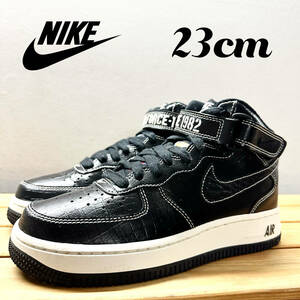 極美品 NIKE AIR FORCE 1 MID 07 LV8 ナイキ エア フォース 1 ミッド 07 LV8 ブラック 黒 スニーカー 23cm DV1029-010