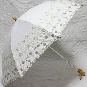 新品タグ付き【carino ricamo】折りたたみ傘 綿100％生地 上品豪華刺繍 純パラソル 日傘 v3318