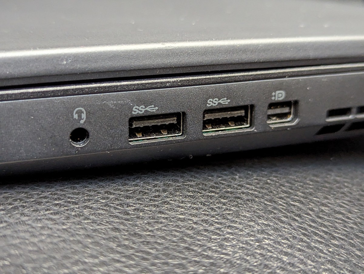 801-3 Lenovo ThinkPad P52 ノート型WORKSTATION I7-8850H/メモリ128GB