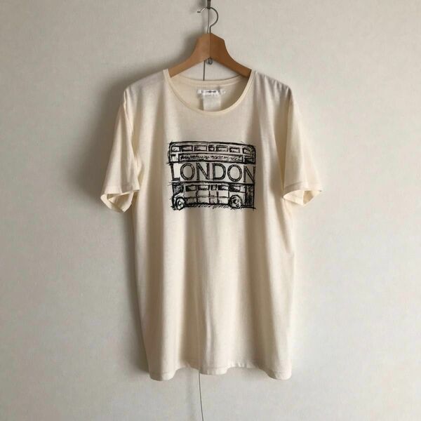 00s　FREQUENCY　クルーネックTシャツ　日本製　LONDONバス　落書き調フロッキープリント　薄手　ナチュラルアイボリー