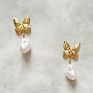 新作 変形パール イヤリング ピアス バタフライ 蝶々 結婚式 前撮り お色直し