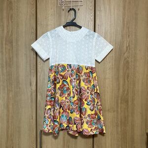 [ hand made new goods ] One-piece white lace fabric x tea color. . flower ..... wonderful ** size 120 about 