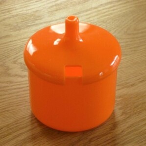 送料無料 昭和レトロ NEW MAXWELL オレンジ 蓋物 2個 カゴ入り プラスチック製 未使用品の画像3
