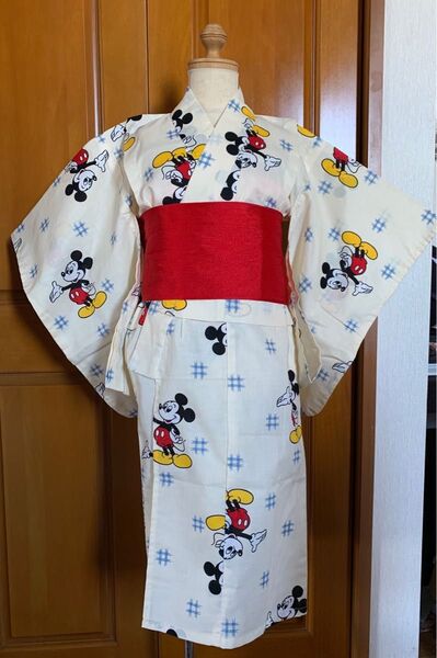 東京ディズニーリゾート販売のミッキーマウスの浴衣　つくり帯もセット110 TOKYO Disney Resort ディズニーランド