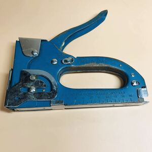  Tucker tack strike machine staple gun stapler tool 