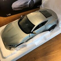 ホットウィール 1/18 Aston Martin DB10 希少品 未使用美品_画像2
