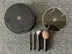  Chanel make-up set case attaching 