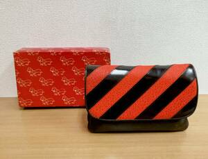 [ retro stripe clutch bag ] red × black / bag / piece ../ Showa era / fashion accessories / one Point /K58-548