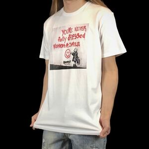 Art hand Auction Новая футболка BANKSY Banksy Nico-chan со смайликами и граффити для девочек, SML XL, большие размеры XXL ~ 5XL, длинная футболка, возможно, произведение искусства, рисование, графика