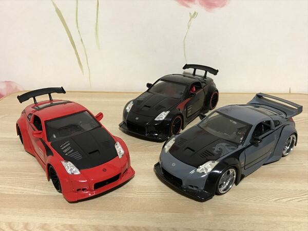 送料無料　1/24 JADATOYS 日産　フェアレディZ Z33 ミニカーセット　ワイルドスピード JDM TUNERS NISSAN FAIRLADYZ 350Z WILD SPEED