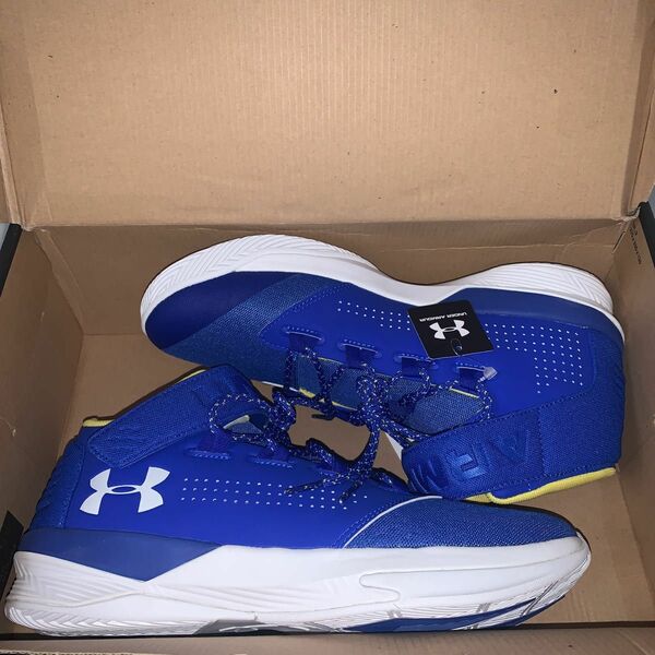 新品　UNDER ARMOUR(アンダーアーマー)GET B ZEE SYN (バスケットボール) 3000388