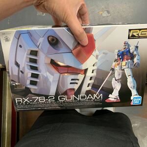 即決　未組立 未開封　バンダイ 1/144 RG リアルグレード RX-78-2 ガンダム