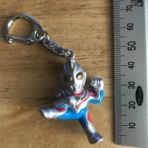 ウルトラマンダイナ　メタルキーホルダー