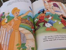 【洋書 古本】Disney's Fantasyland / ディズニー 絵本 英語 外国語 洋書_画像7