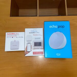 echo pop グレーシャーホワイト、SwitchBot ハブミニと指ロボット