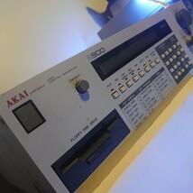 AKAI S900 サンプラー _画像2