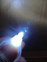 【LED ライト:懐中電灯:１点】★ストラップ 携帯用 キーライト★便利 タッチライト キーホルダー 携帯_画像5