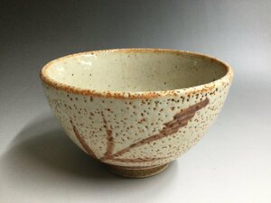 【三】茶碗　九尻窯　志野焼　茶道具　美濃焼　コレクション　時代物　骨董　抹茶碗　抹茶茶碗　焼き物　陶磁器　o2990-J