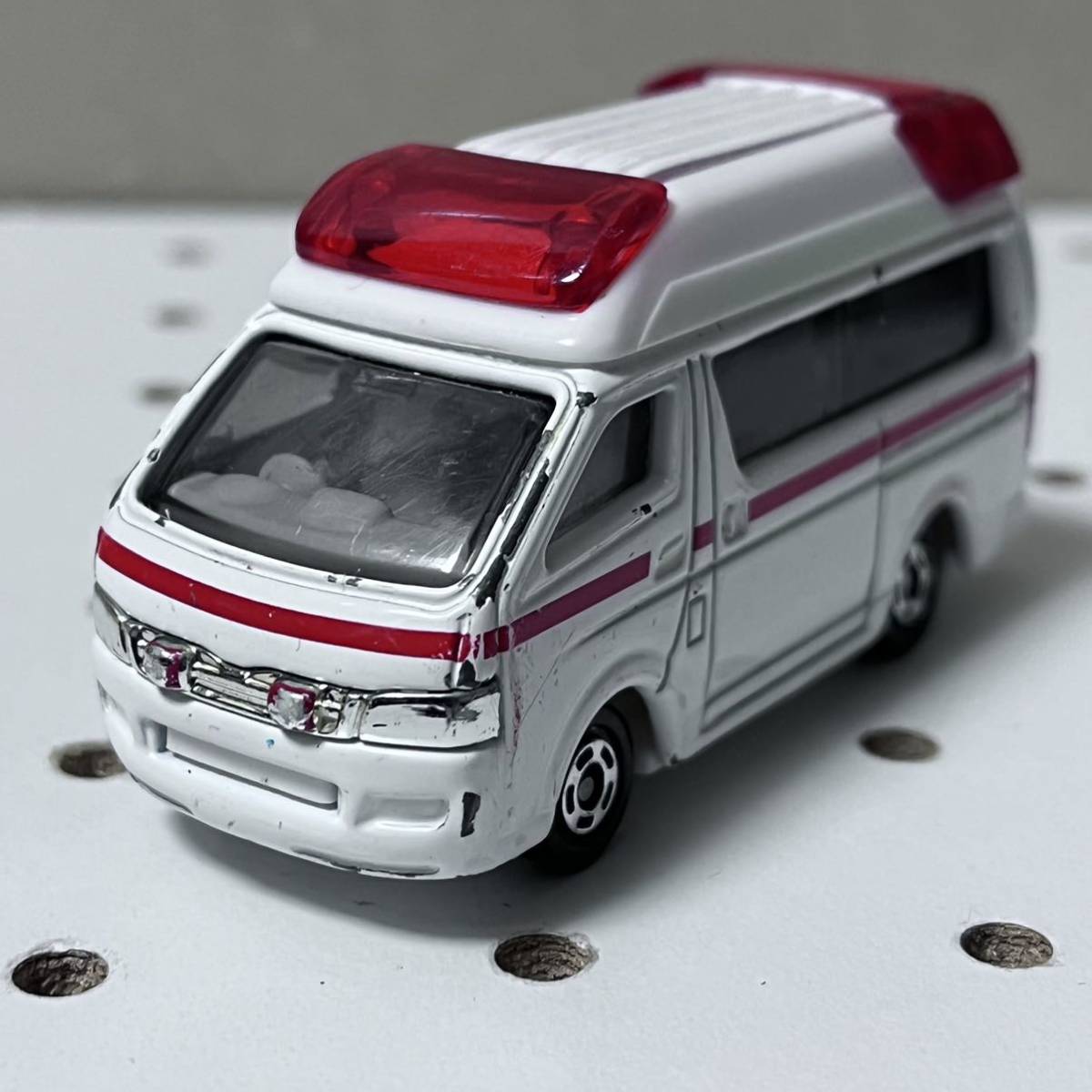 ヤフオク! -「トミカ ハイエース 救急車」の落札相場・落札価格