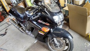 ZZ-R1100 ZZR1100 ZXT10C 社外マフラー　エンジン始動確認済み　書類有り　一時抹消