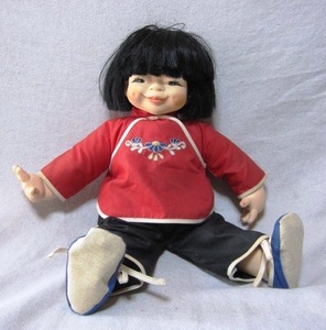 古い香港土産の人形「Mieler Dolls」 Mikkel B. Jacobsen 民族衣装 チャイナ服　女の子 　リミテッド限定品　入手困難！