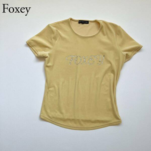 FOXEY NEW YORK フォクシーニューヨーク 半袖Tシャツ Tシャツ カットソー　トップス 半袖　ビッグロゴ　ビジュー レディース