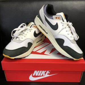 《靴》 スニーカー「NIKE AIR MAX 1 ”LIGHT BONE AND UNIVERSITY GOLD” FN7487-133」 27.5cm(US9.5) ATHLETIC DEPT ナイキ エアマックス1