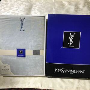 《YVES SAINT LAURENT /イヴサンローラン 》★パフシーツ★綿シーツ　★ダブルサイズ★シーツ★　140×240cm 箱入り　全体的にシミあり