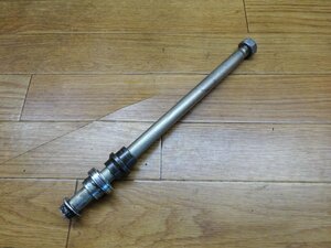 [G75] Triumph Scrambler 900 * original rear axle shaft 