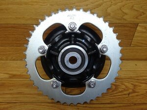 [G75] Triumph Scrambler 900 * original rear wheel hub sprocket 43T