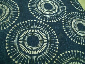 古布藍染め木綿型染めはぎれ蛇の目菊　85㎝　アンティーク昔着物リメイク古裂布団皮