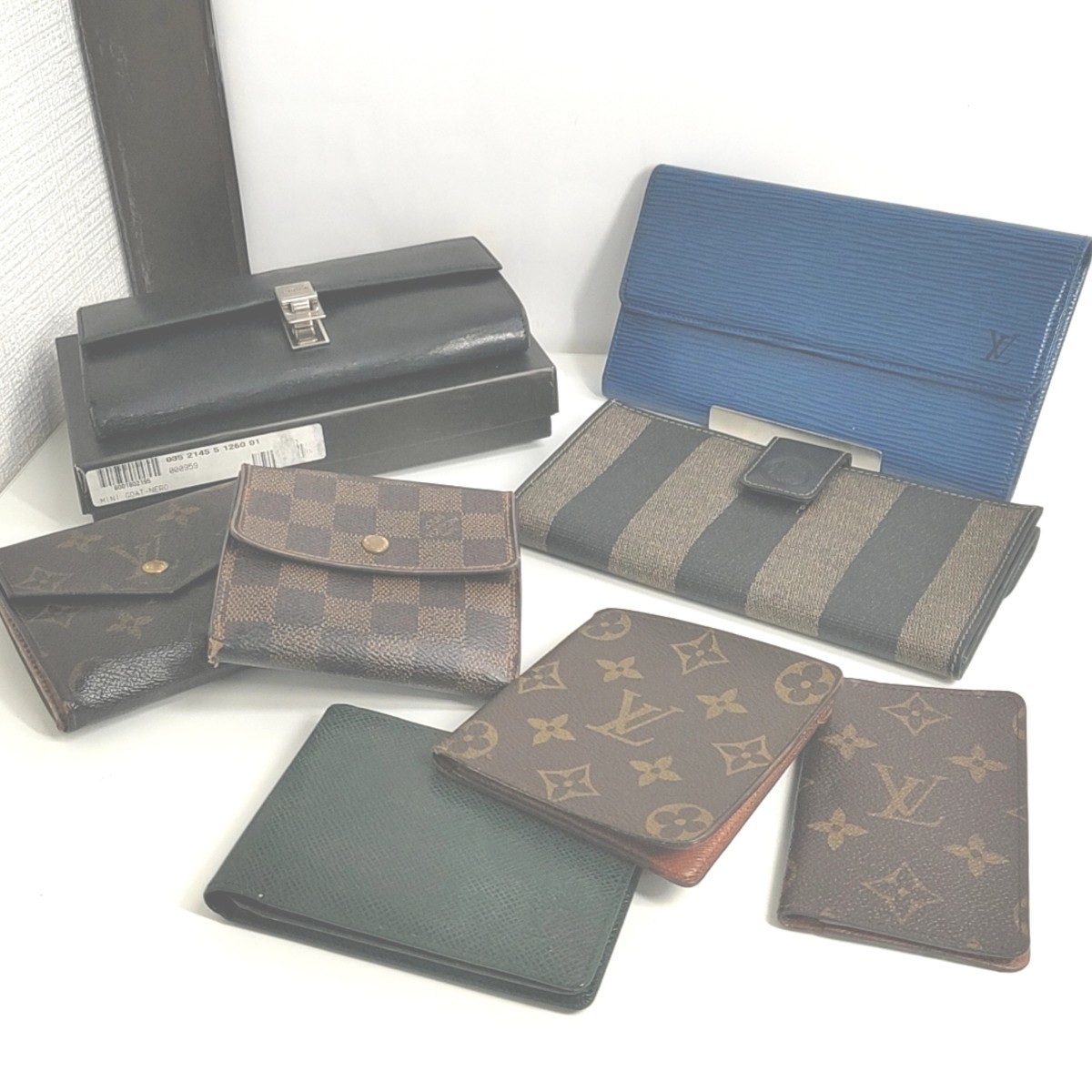 ヤフオク! -「ヴィトン 財布 エピ 青」(ルイ・ヴィトン) (る)の落札