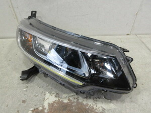 Honda　フリード　GB5　Genuine　LED　rightヘッドLight