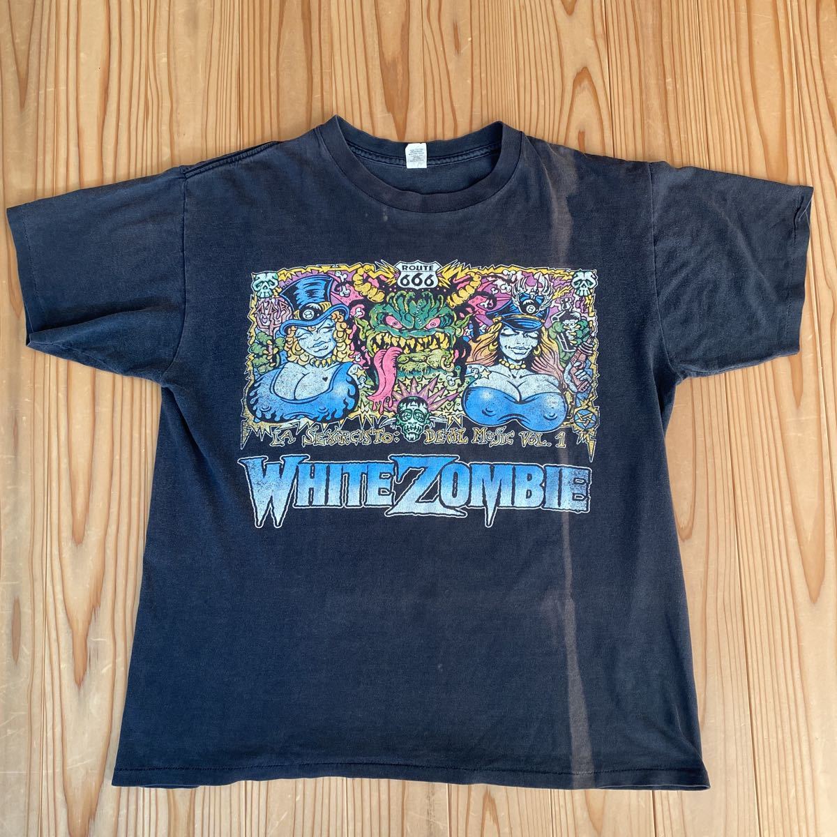 ヤフオク! -「ゾンビ tシャツ」の落札相場・落札価格