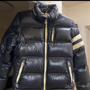 MONCLER ダウンジャケット