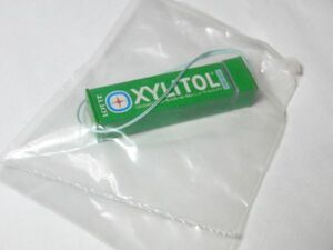 新品未開封品　XYLITOL ロッテガム　にょっきりストラップ キシリトールガム 駄菓子　ミニチュア　食品サンプル