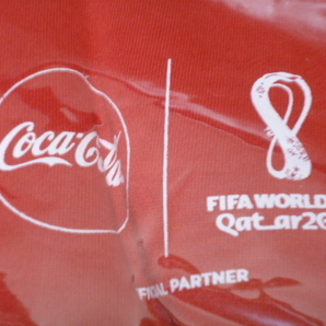 当選品！ コカ・コーラ スウェットパーカー 赤 レッド Ｌ 新品 非売品 FIFA ワールドカップ おうちで観戦グッズの画像4