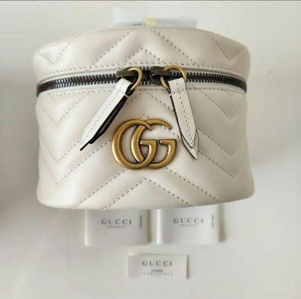 新品　未使用【GUCCI】GGマーモント バニティ ポーチ