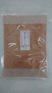 送料込み 枕崎産本枯本鰹節(血合抜)原料特上粉かつお 100g　※賞味期限は新しい物を送ります（３カ月以上あるもの）